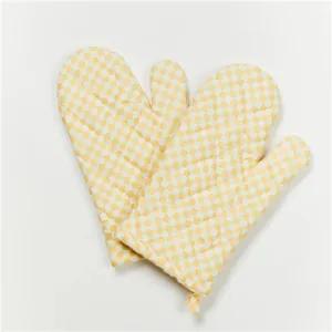 Bonnie & Neil Oven Glove - Tiny Checkers Peach