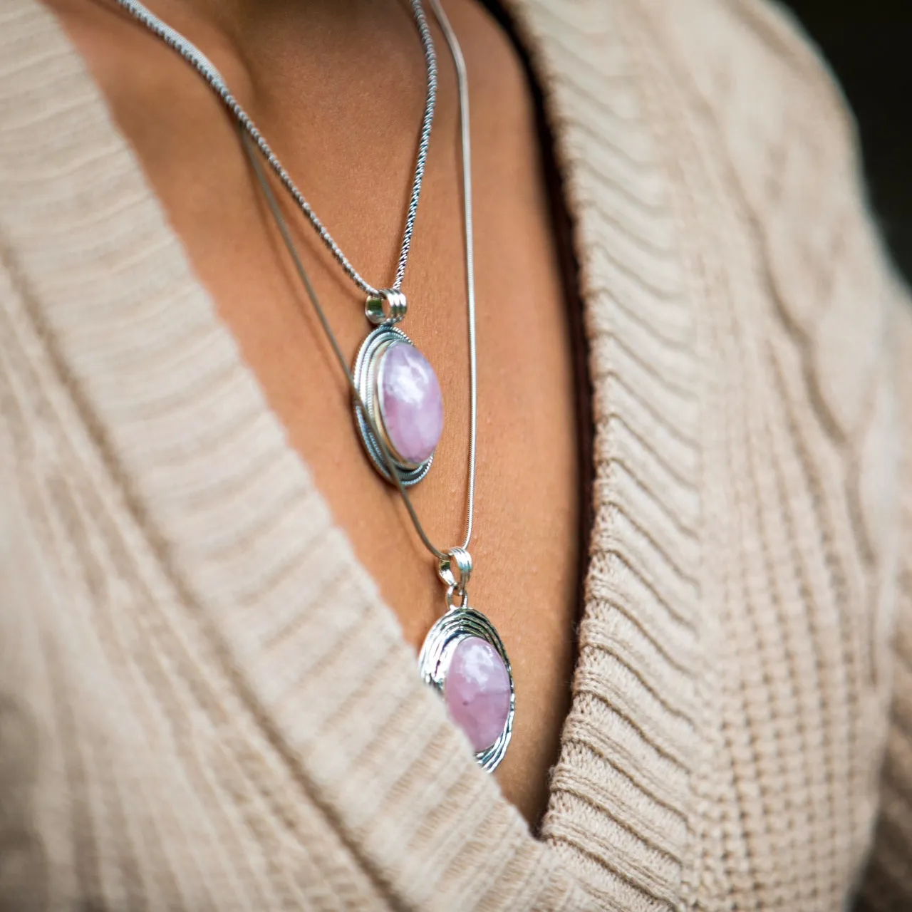 Rose Quartz Oval Pendant - Ripple