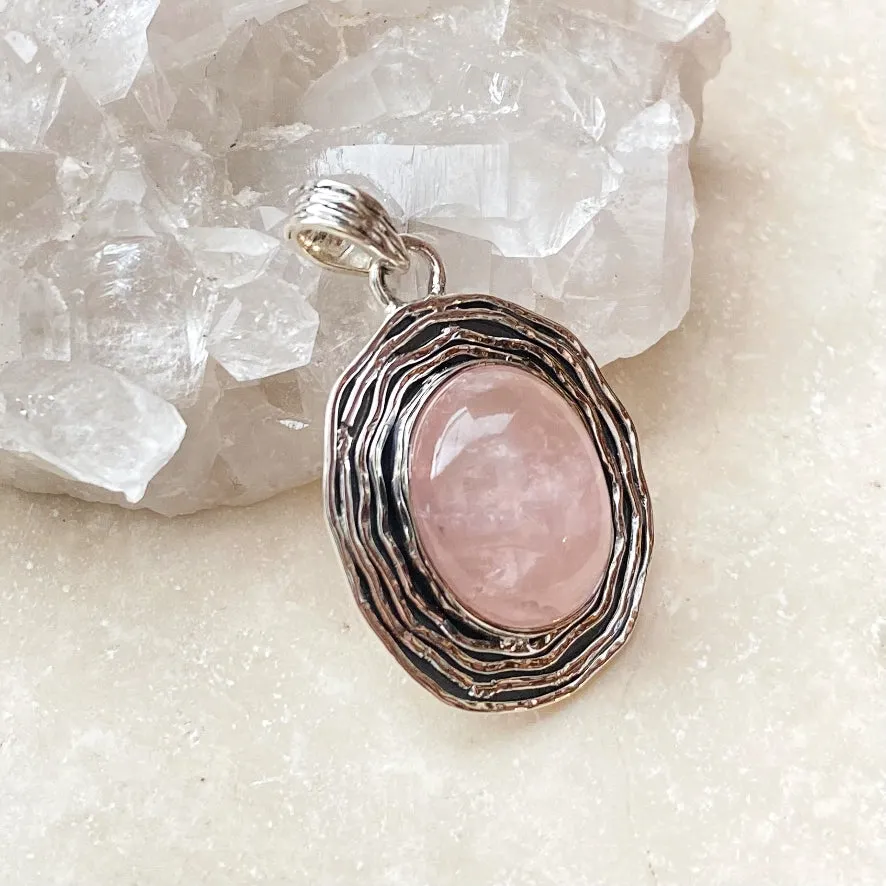 Rose Quartz Oval Pendant - Ripple